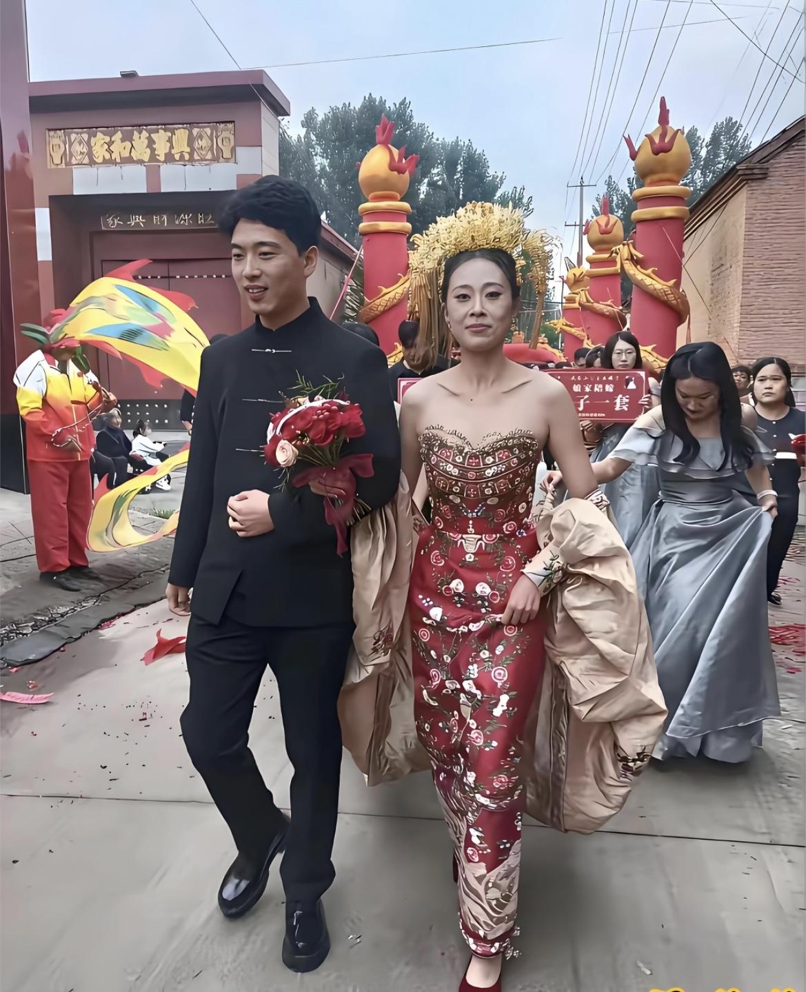 新郎应该很幸福，少奋斗二十年[哭哭][哭哭][哭哭]