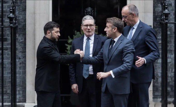 这个冬天，乌克兰很冷很冷。拿下红军城后，俄军马上在整条东南战线上拉开了俄乌之战开