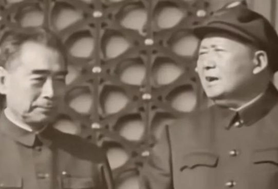 伟人给总理的特殊批示：直指要害！全文如下：“周总理：如有可能，应全部接管私立中小