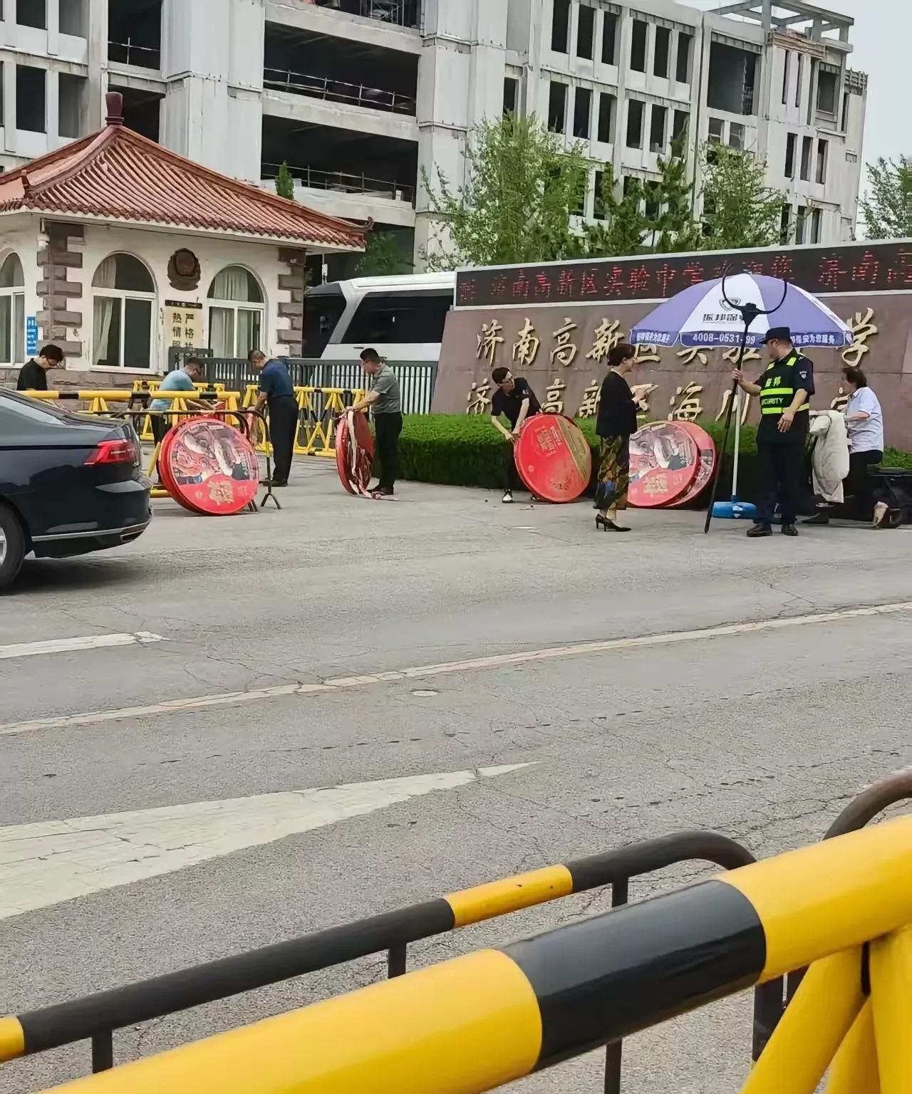 感觉今年济南高中版图要改变了，据说海川中学一炮而红，历城二中彩石校区力压本部唐冶