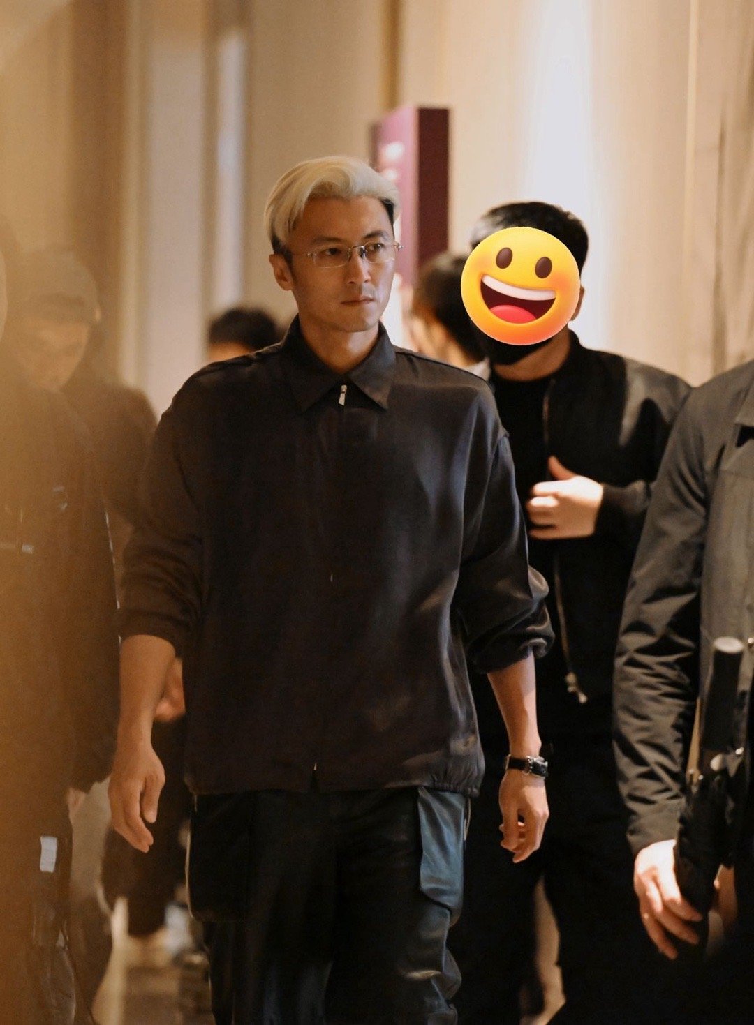 泉州偶遇谢霆锋泉州街头偶遇谢霆锋，这生图状态直接封神！原相机直出无压力，颜值抗