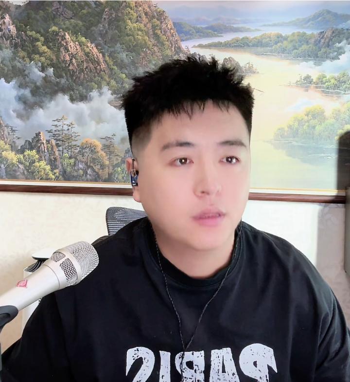张伦巴对于29号是否开会，相当的谨慎！下午一直播，有网友说，小熊说了29号开会