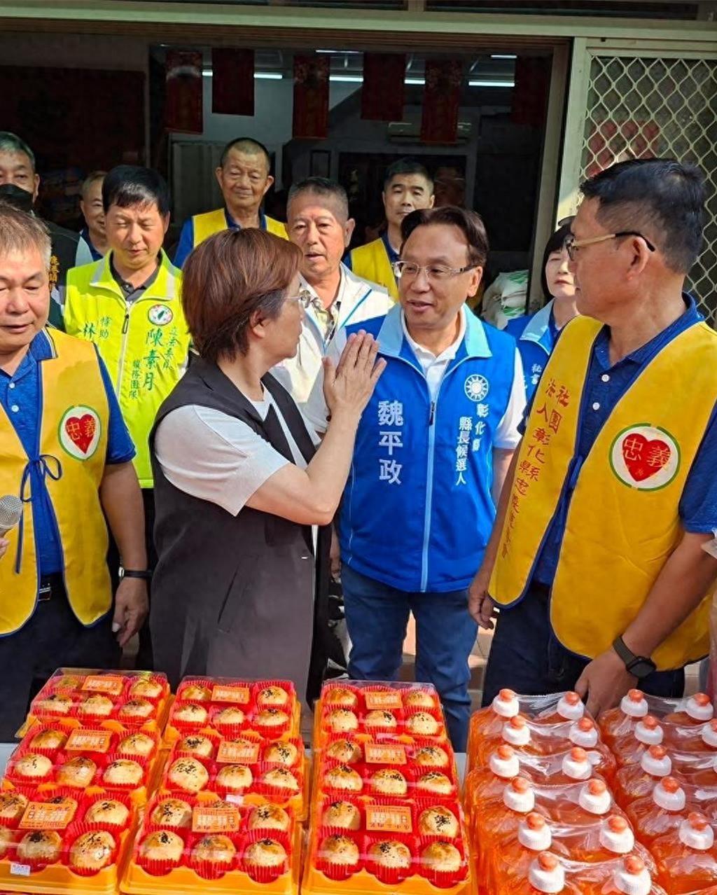 迟迟不接主委重任，王惠美同框魏平政释微妙信号国民党彰化县长参选人魏平政今天（