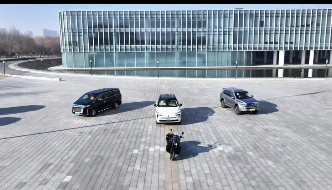 长城带着坦克500Hi4-T，魏牌高山9，魏牌蓝山，以及灵魂摩托去参加美国202