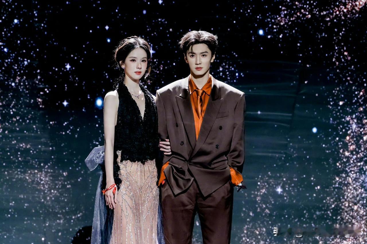 这一对，导演们真的可以递本子了，豪门浪荡公子和端庄气质优雅的妻子，豪门联姻、新婚