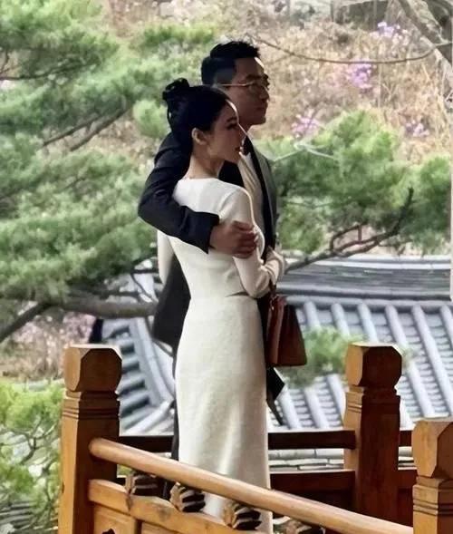 　　马晓梅的事情终于清白了吗？　　马晓梅的前夫一番爆料，把马晓梅拉入了舆论的中