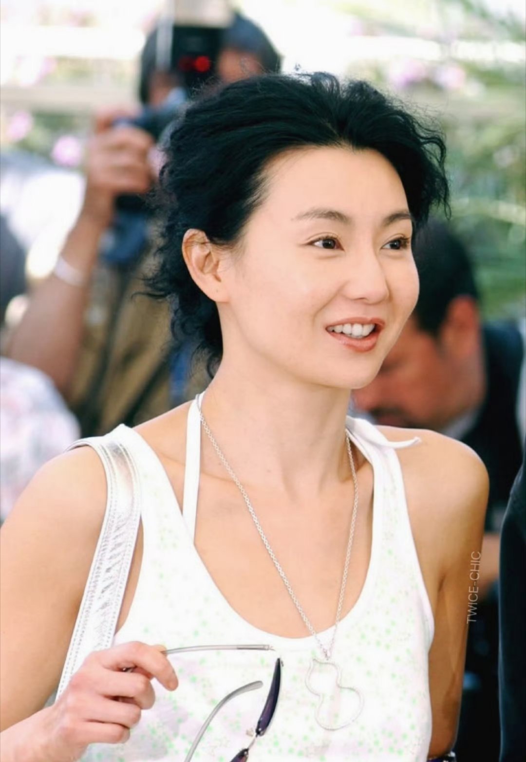 张曼玉红毯造型盘点真正的美人就这样美得毫不费力没有费尽心思的装扮更多的是从内