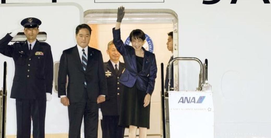 高市刚踏足美国就急不可耐送大礼！见特朗普，直接甩出10万亿日元，这“投名状”交的