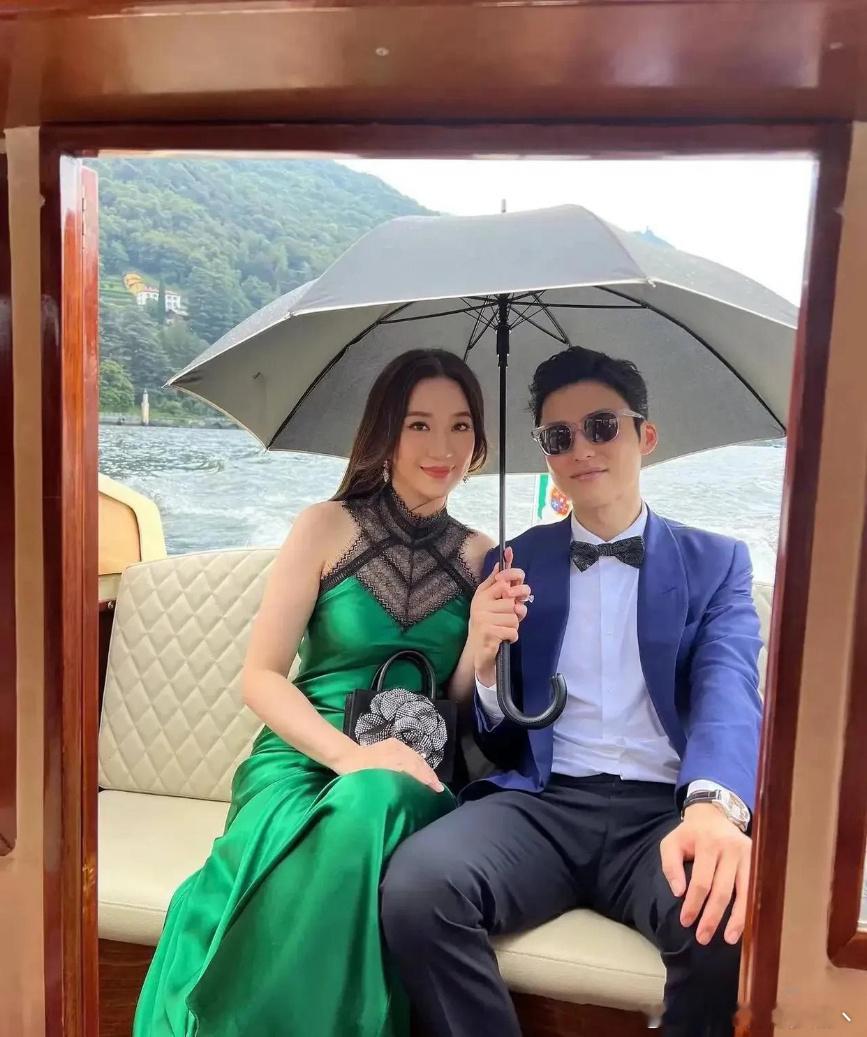 万万没有想到，他们居然是两口子。白看了十几年电视！