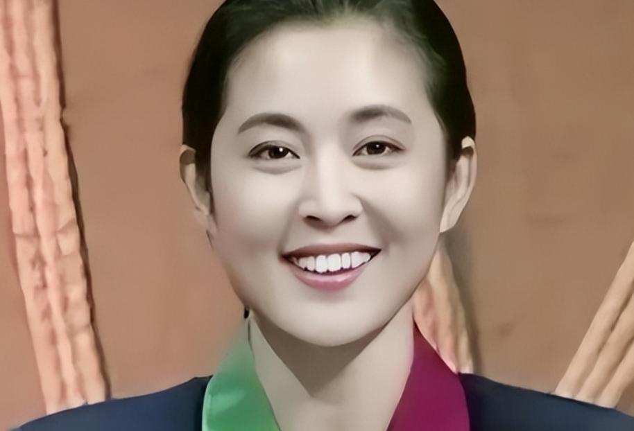 1990年，31岁的倪萍进入央视成为一名主持人，女编导陈雨露一脸厌烦的说：我们不