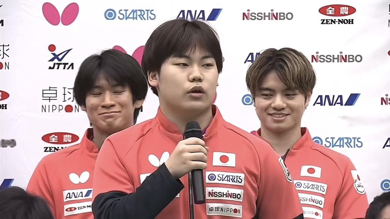 中日男队：世乒赛选手实力大对比一、世界排名国乒1.王楚钦：第1名2.