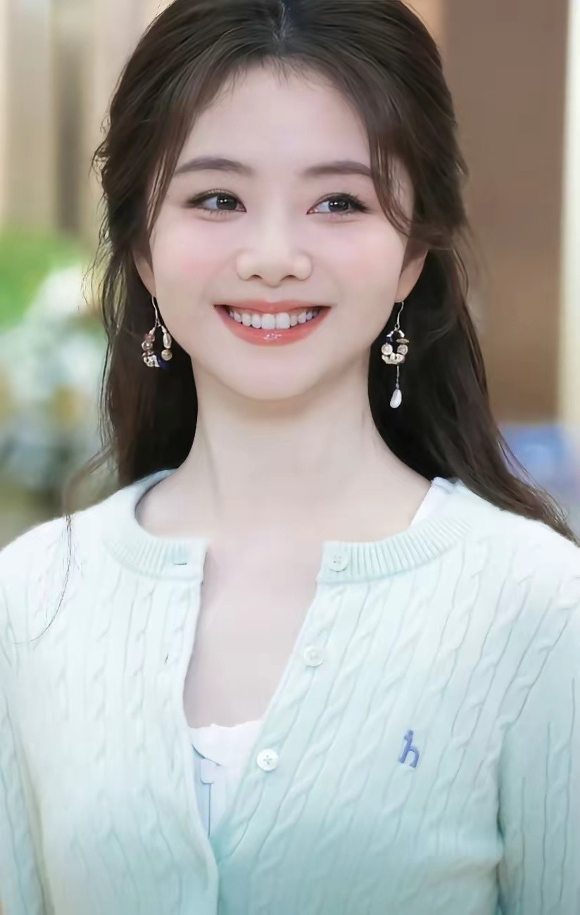 谭松韵是内娱过得最自由、最舒适的女演员了吧？在流量至上的娱乐圈，她的这份自由、舒
