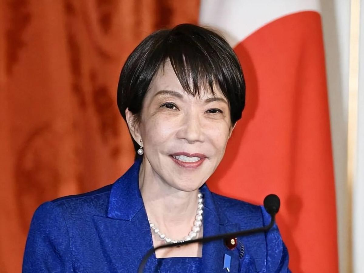 日本民众正在经历一场“经济浩劫”，高市没有能力解决问题，中美都不会帮忙，只能寻找