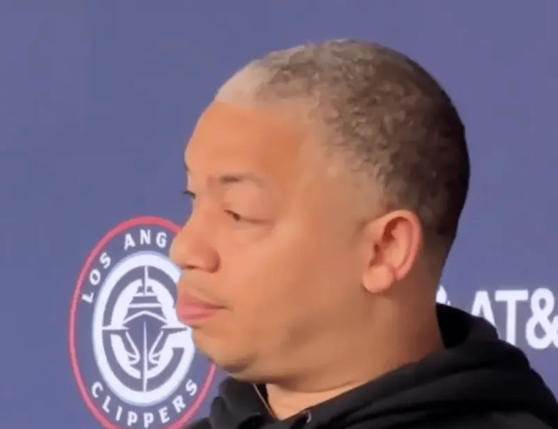 NBA常规赛马刺客场对阵快船的比赛已经结束。全场战罢，马刺以119-115战胜快