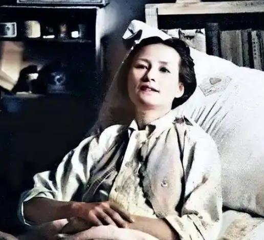 1953年的一次会议上，林徽因指着时任北京副市长吴晗的鼻子：“我林氏满门忠烈，你