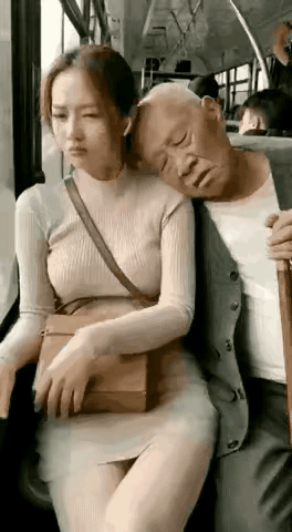 真的打瞌睡还是为老不尊？🌚