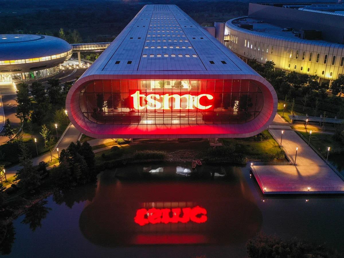 台积电：防了大陆几十年，结果集团副总竟然是美国间谍，核心机密全被卷走台积电前