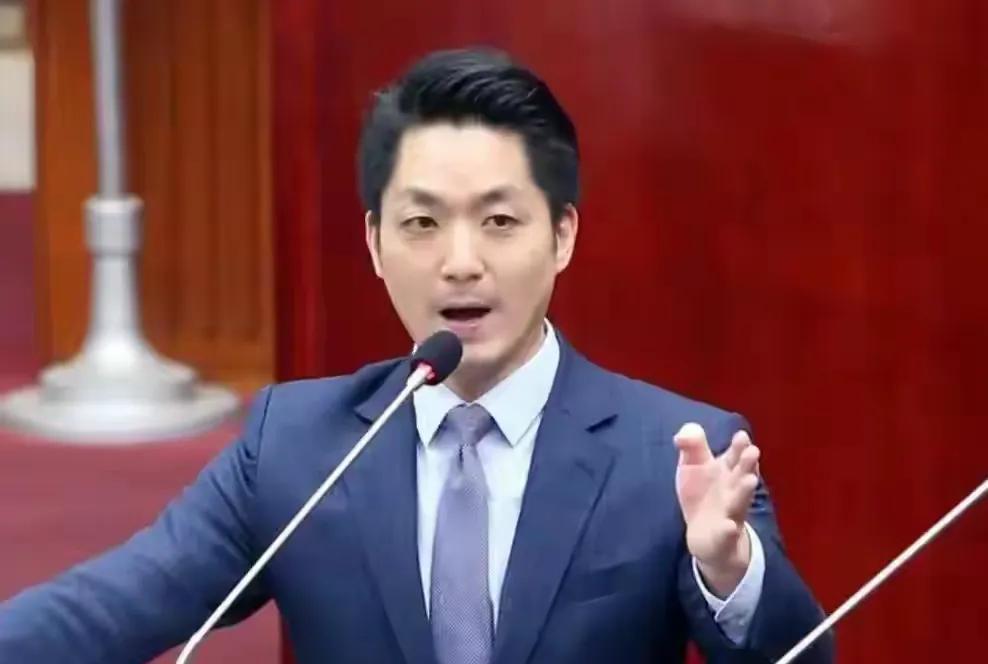 起风了，蒋万安再次硬刚赖清德，赖这回无言以对！近段时间以来，县市角逐的话题成了