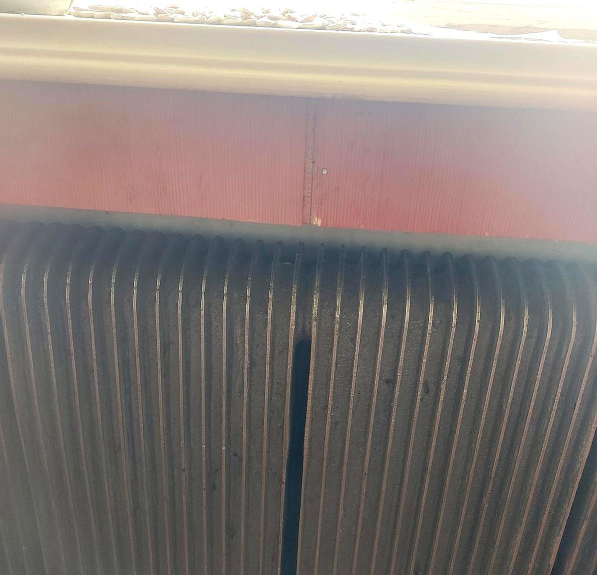 房子不住人，冬天报停暖气。热力公司却让报停气的住户还要交20%的借热费，住户就