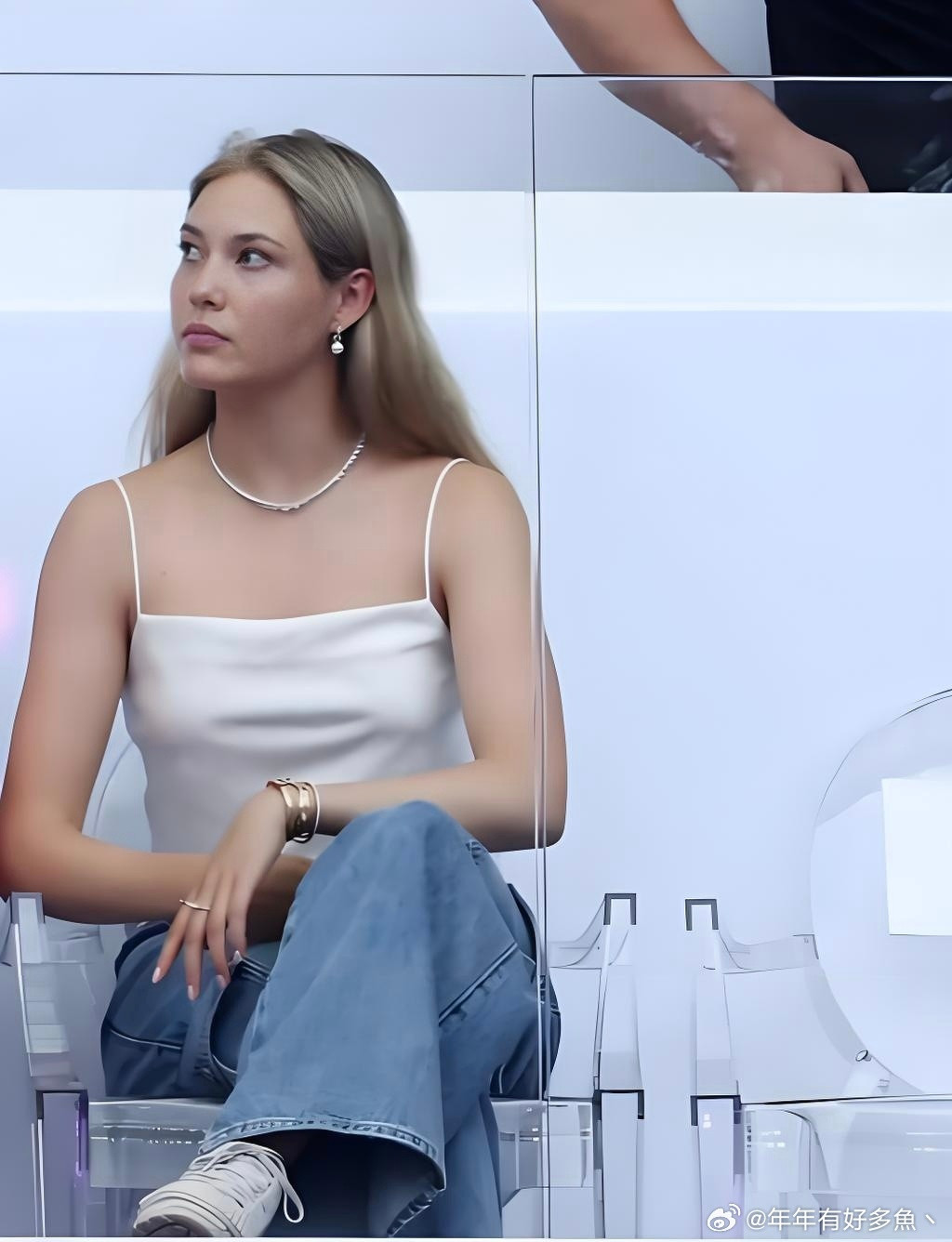 谷爱凌原来是溜肩，不过也发现了溜肩的美