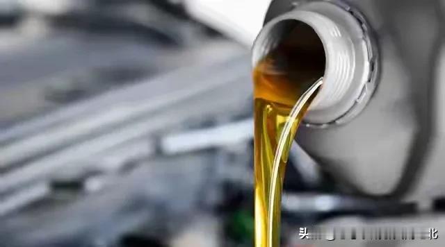 半合成和全合成机油的区别在哪?机油半合成和全合成有以下5种区别：1、基础油不同