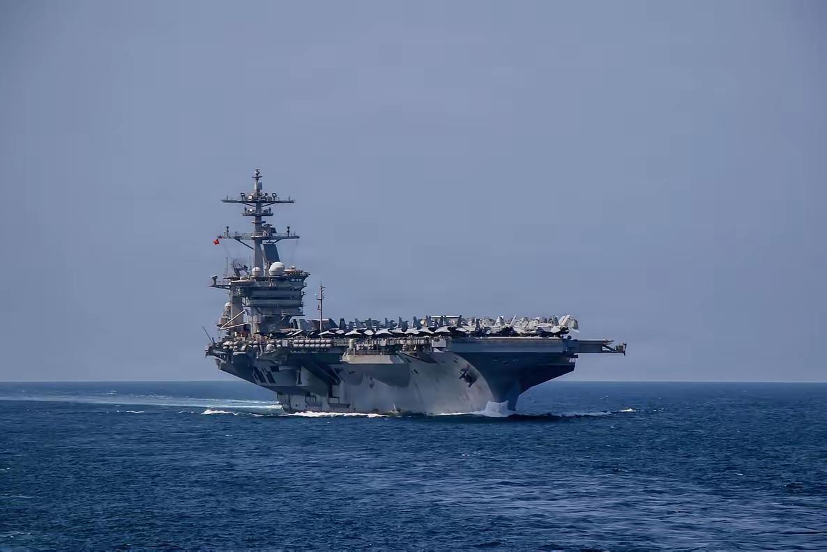 如果按照伊朗的说法，美军已经废了！伊朗方面发布消息:林肯号航空母舰被伊朗无人