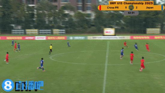 通过这次防守，我们来看一下U15国足为什么0：3大比分输给日本。我们中场球员比对
