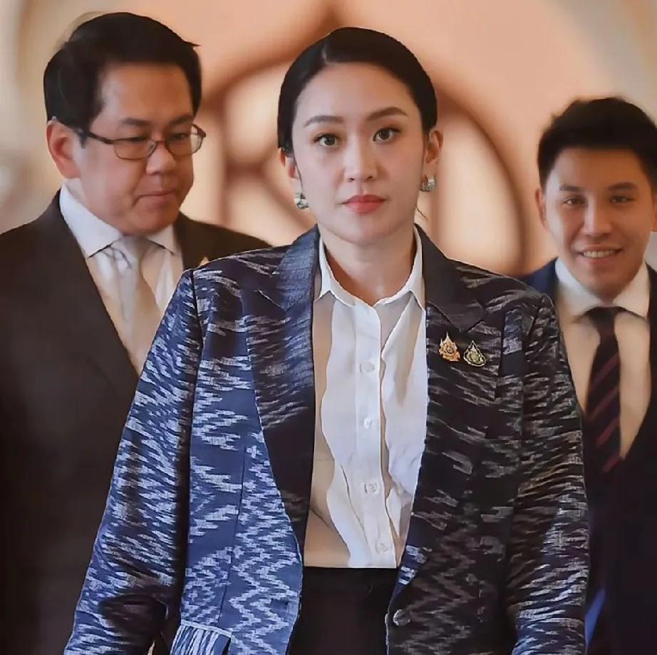 此次泰国大选，佩通坦所在的为泰党悬了，她竟直接掉到了第四名，本来为泰、自豪、人民