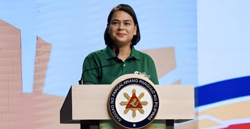 菲律宾政坛炸了！副总统一天花光1.25亿机密资金。举报人当庭指证，巨款被分装三