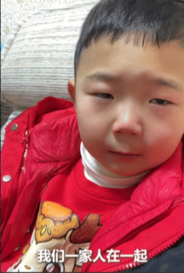 “不懂事的年纪，却说出了最懂事的话！”四川绵阳，父母哄着6岁的孩子，想外出打工，