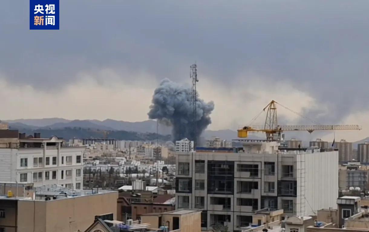 以色列靠飞机投弹，也投了6轮！伊朗在干嘛呢据央视新闻客户端3月2日夜消息，当