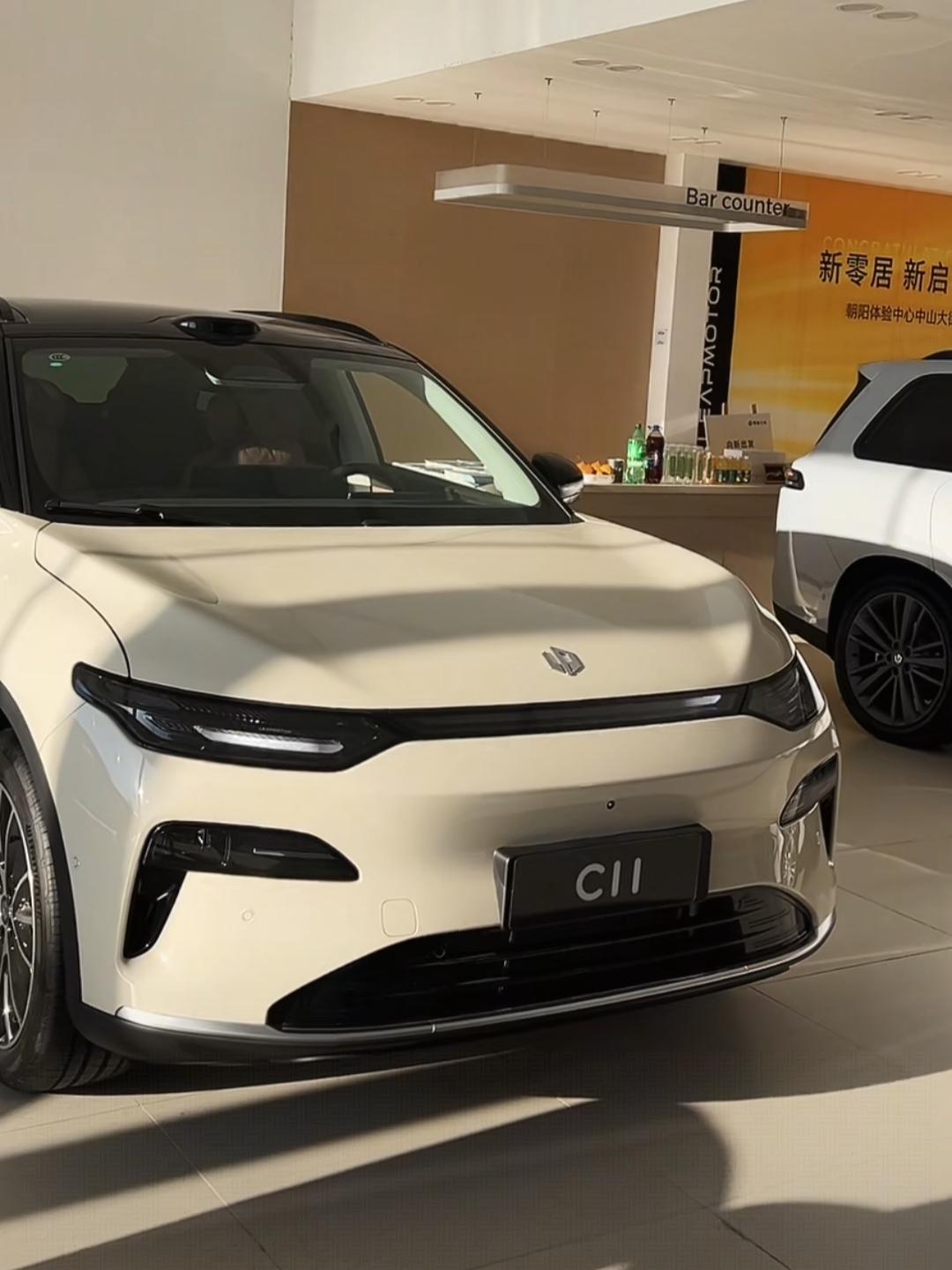 零跑C11的定位明显更高了，各方面的变化相比C10也有一些明显的改动。接下来说说