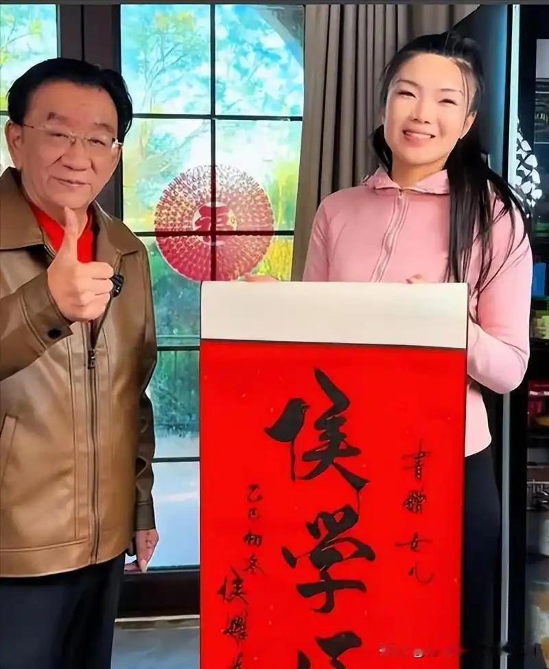 著名相声表演艺术家侯耀华和干女儿侯学好，最后闹到不欢而散为了啥？砸缸失败怕被牵连