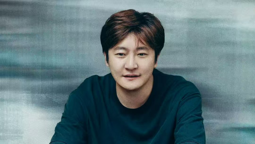 电视剧《迷墙》开播，两大看点引关注由郭京飞、任素汐主演的都市剧《迷墙》今日开播