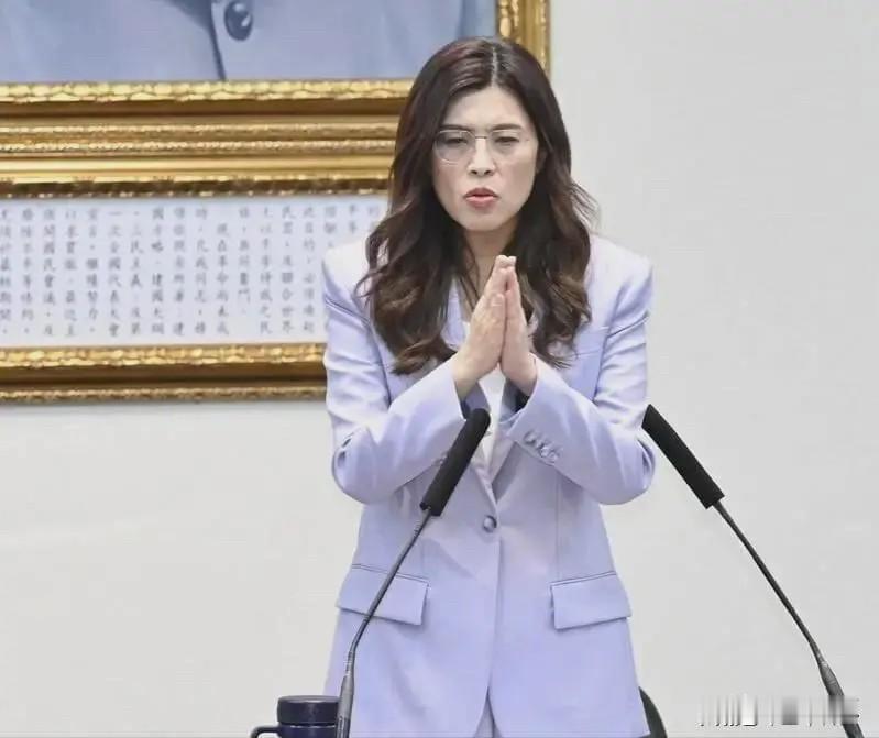 【国民党上演“将相和”风波落幕】季麟连炮轰“卖党求荣”的余波还没散尽，郑丽文