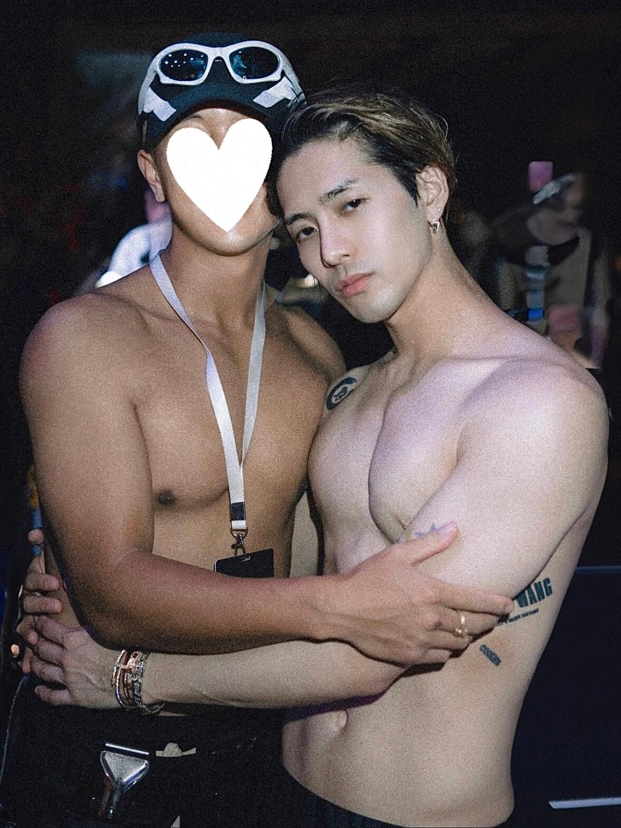 老公…王嘉尔自曝恋爱经历