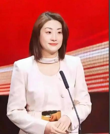 宗馥莉不香了？支持她的人越来越少现在的网络风向变得很快当初捧她的人现
