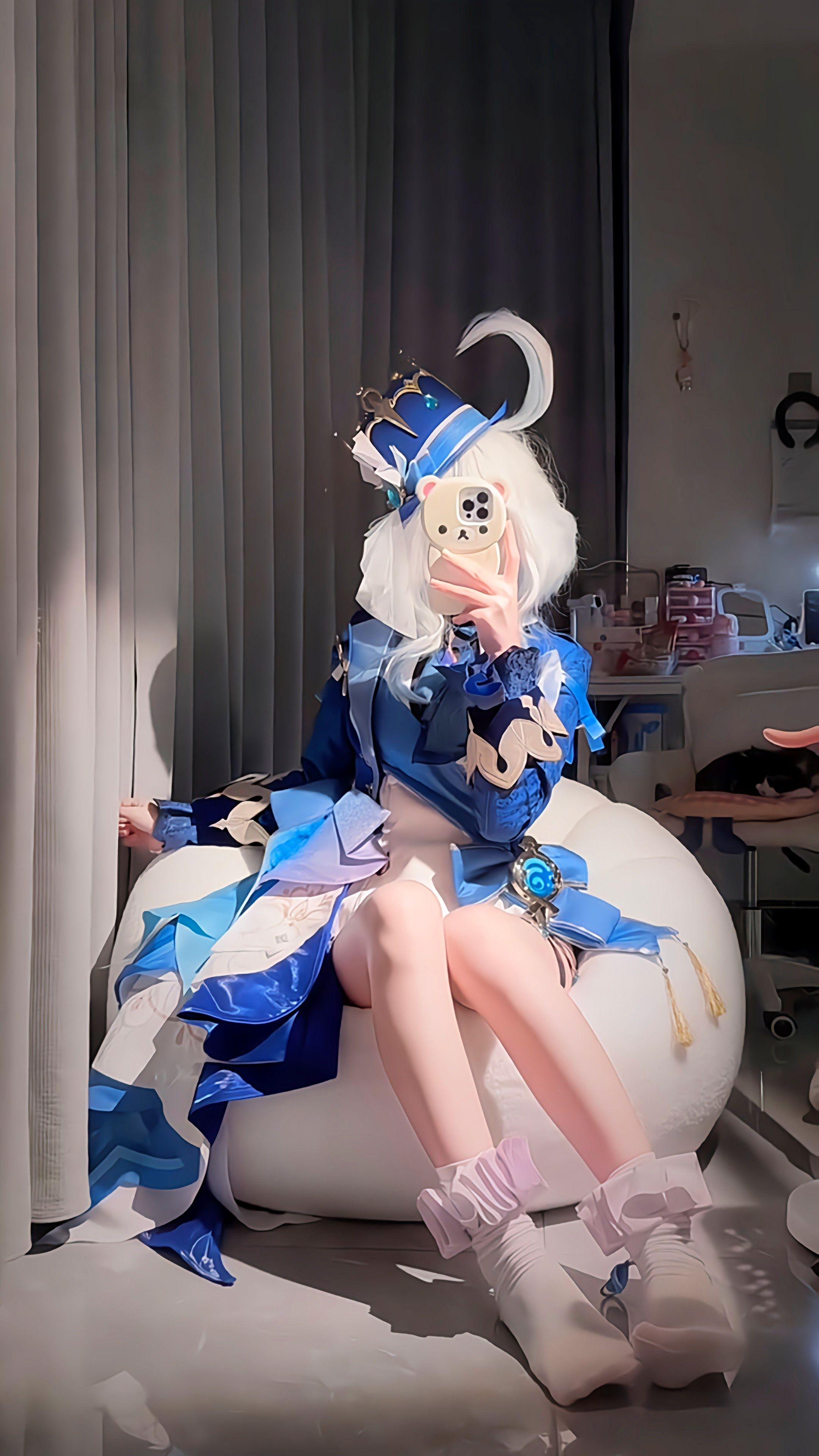 二选一哦。芙宁娜cos