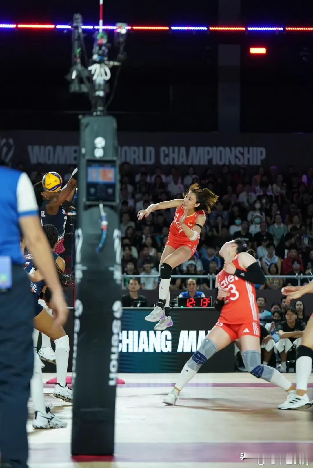 天津女排助力中国女排3-0横扫多米尼加，小组第一晋级世锦赛16强将与法国女排争夺