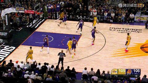 湖人超级巨星里弗斯终于发威了！在今天湖人客场挑战太阳的比赛中，当时距离全场比赛结