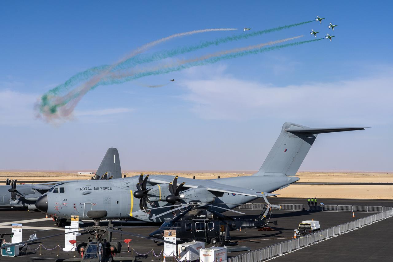 近日，2026年世界防务展在沙特举办，空客防务亮相展会，展出了A400M、H17