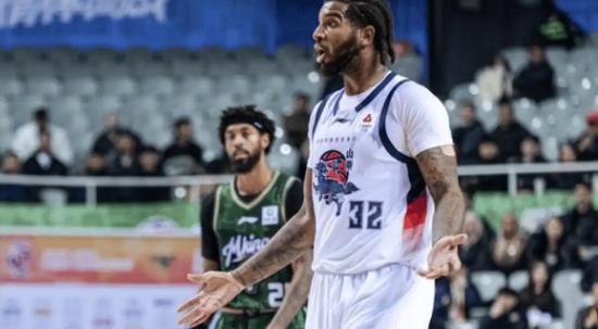 主场哨已经不再藏着掖着，这在南京队主场对阵山东高速的比赛中得到验证。克利斯挥拳