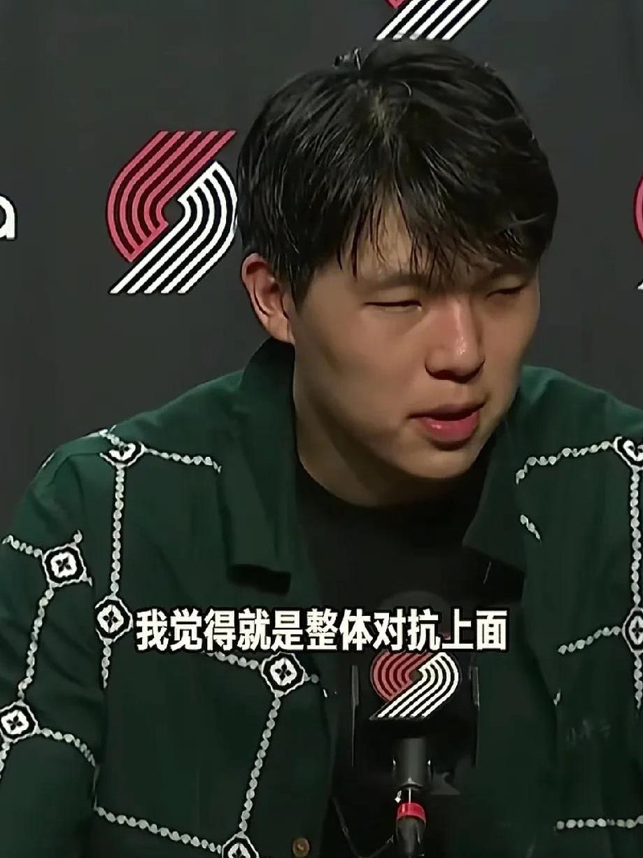正视不足！杨瀚森首场季前赛赛后说了什么？杨瀚森迎来了NBA首场季前赛的比赛，这