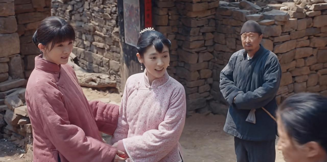 苏苏太没眼力见了，每次去看绣绣的时候都是空着手，拿点白面馒头，或者银元啥的多好啊