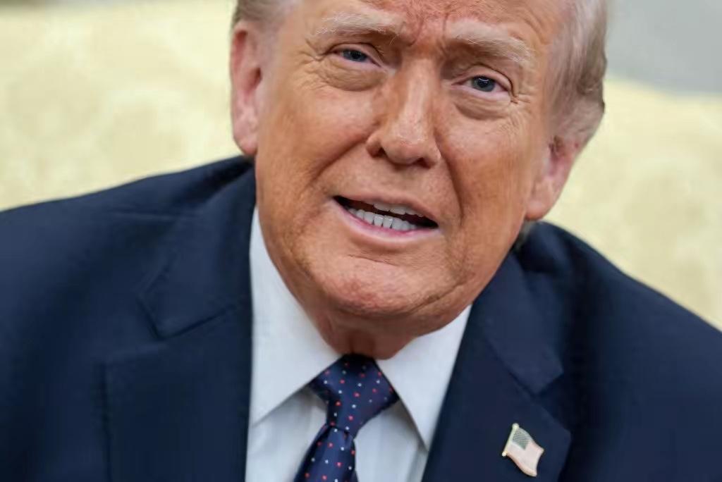 台湾时事评论员介文汲指出，发动战争的特朗普骑虎难下，对伊朗来讲，只要拖住美国，每