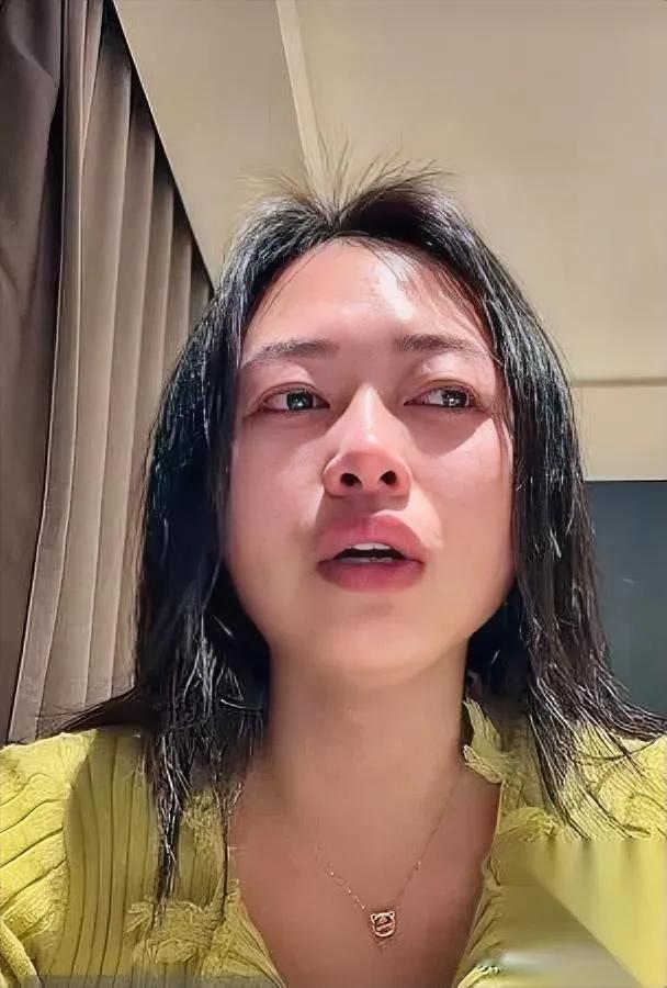 本同情洗碗机女主，却…她一句“老公轻松月入过万”让人沉默。八千底薪加提成的工