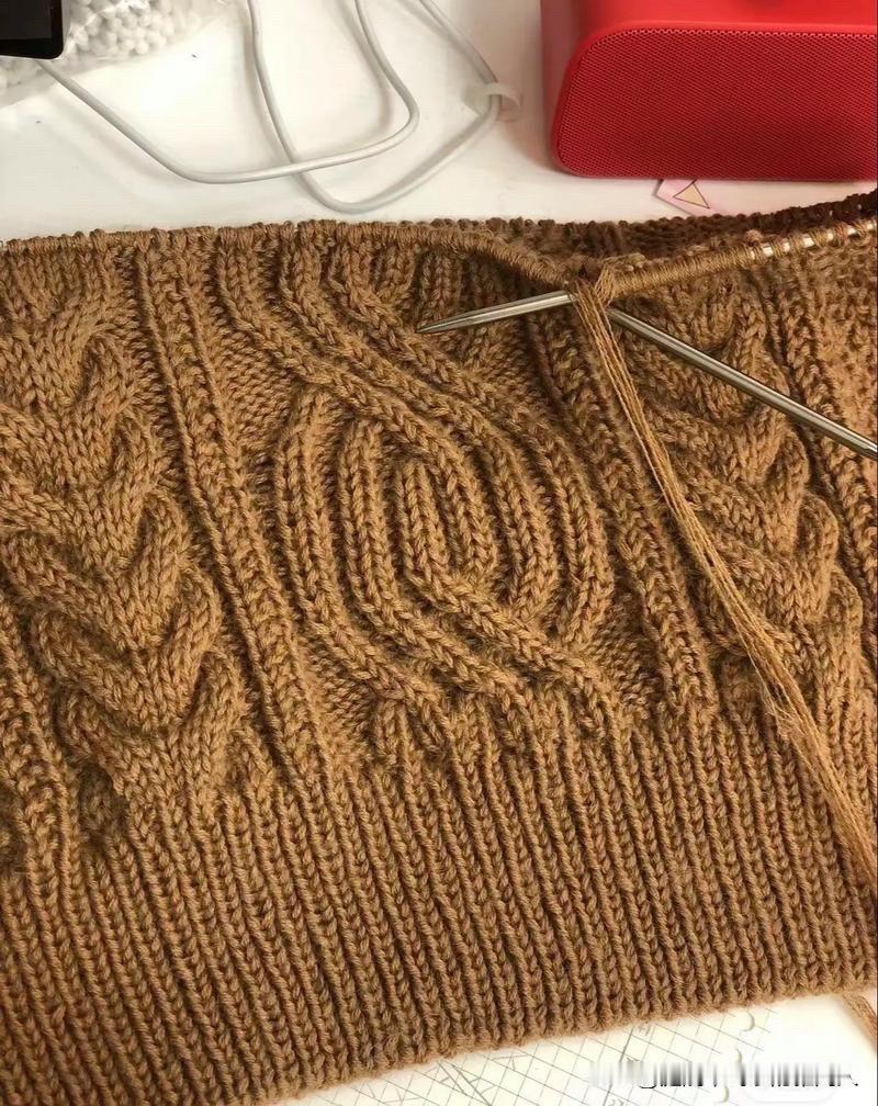 突然就心血来潮想织毛衣小时候家里条件一般，买不起外面的漂亮毛衣，我一直都是穿妈