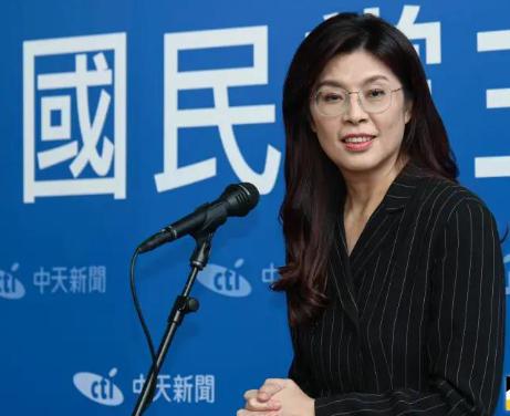 郑丽文提前启动2026年选战布局，王金平、侯友宜罕见点赞其用人及“派系共治”动员