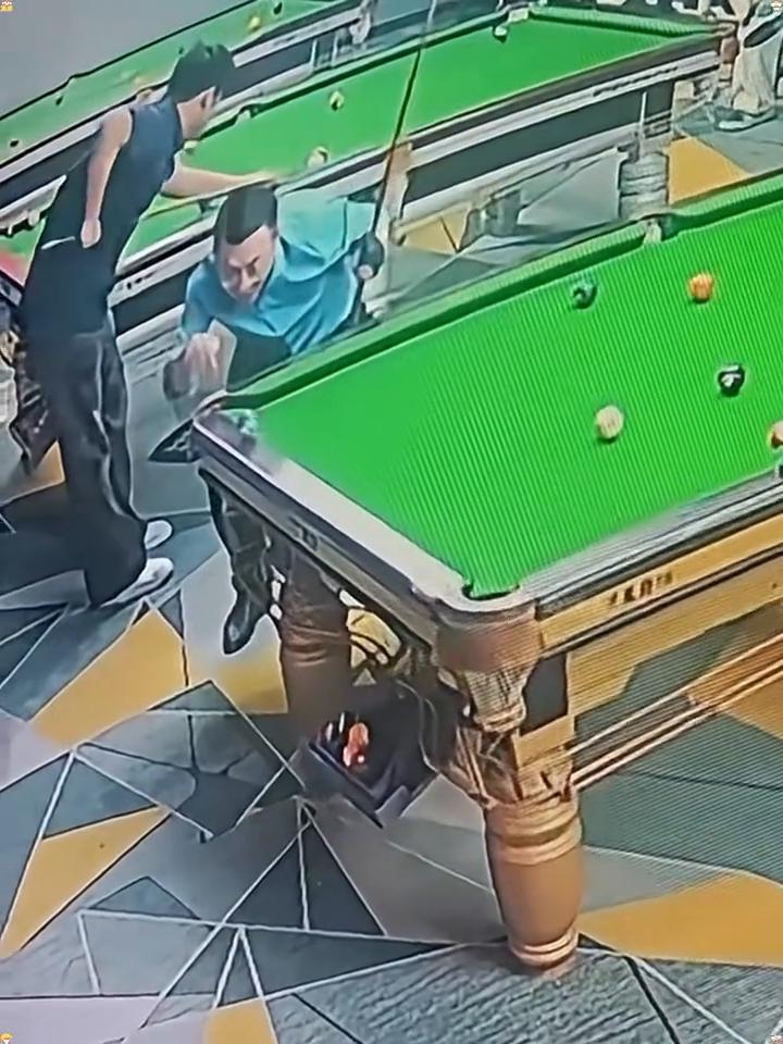 那些离谱的巧合瞬间。·原来是电工。·走你。·一键三连。·小丑竟是我自己。