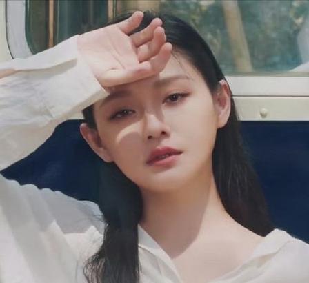 其实大s最错的决定，就是婚后不再出来演戏了。她曾在节目里说过，舍不得与老公分